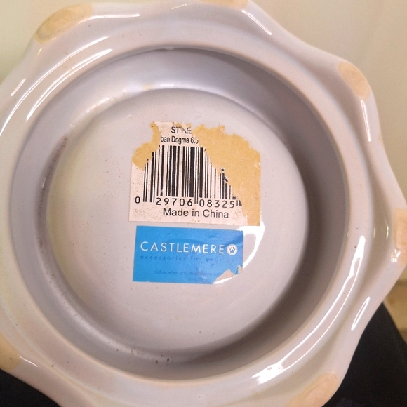Two Dog Dishes Castleware - Picture 3 of 4